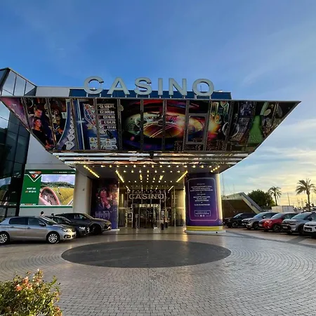 Large 2-room - Wifi, Air Conditioning * Cannes