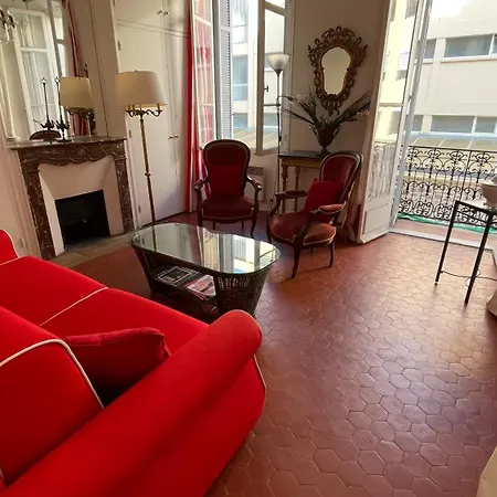 Large 2-room - Wifi, Air Conditioning Apartament