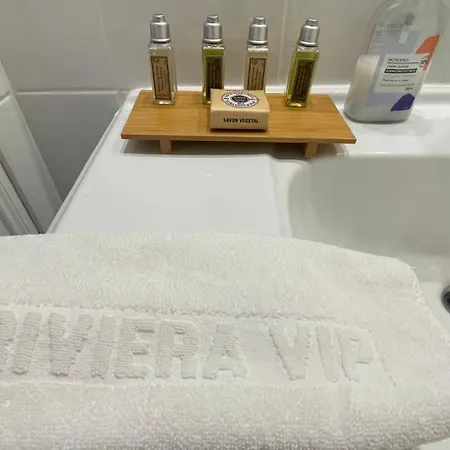 Large 2-room - Wifi, Air Conditioning Apartment *