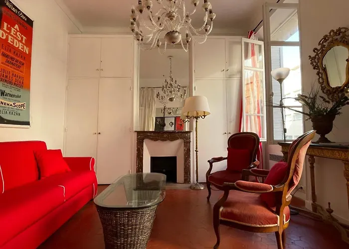 Large 2-room - Wifi, Air Conditioning شقة