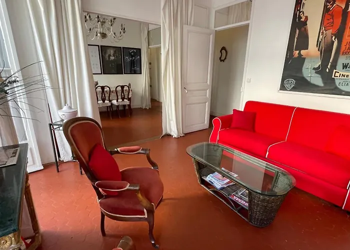 شقة Large 2-room - Wifi, Air Conditioning *
