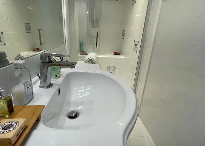 Large 2-room - Wifi, Air Conditioning * كان